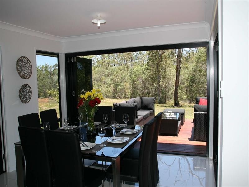 20 Essex Court, Mount Hallen QLD 4312