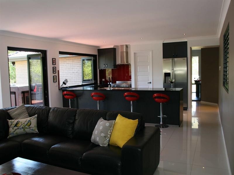 20 Essex Court, Mount Hallen QLD 4312