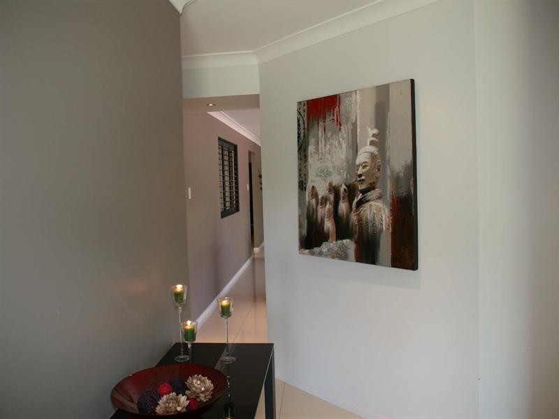 20 Essex Court, Mount Hallen QLD 4312