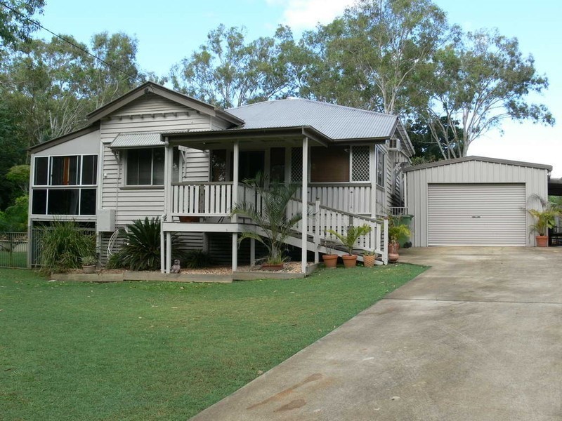 16 Creek Street, Esk QLD 4312