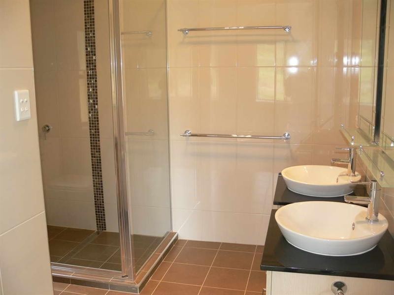 102 Pine Cresent, Esk QLD 4312