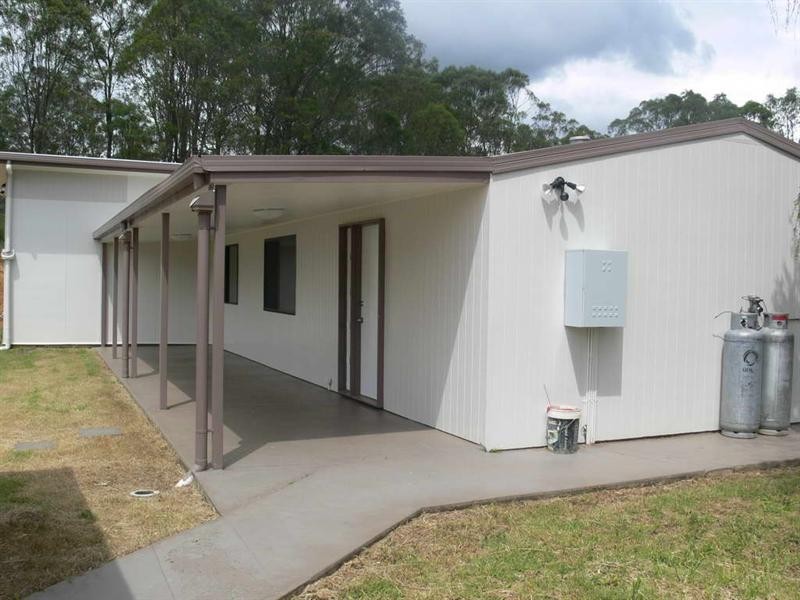 102 Pine Cresent, Esk QLD 4312