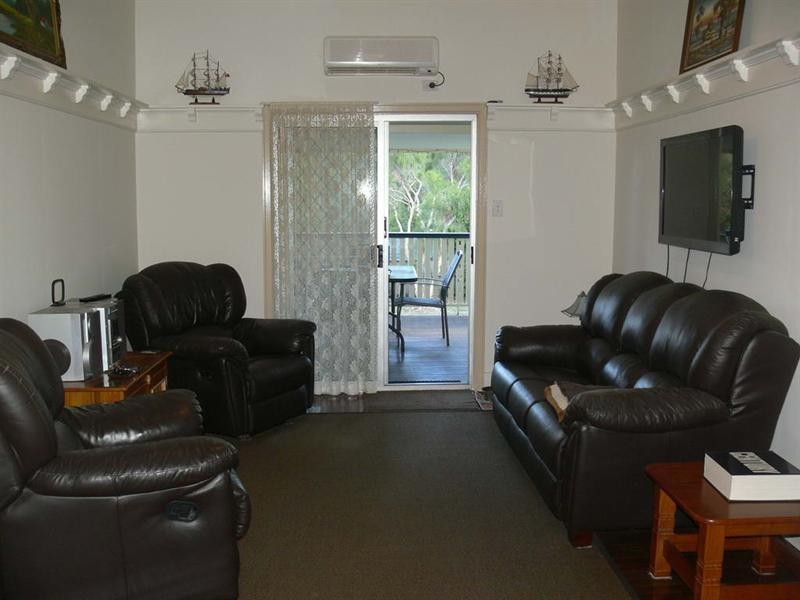 30 Richard Street, Esk QLD 4312