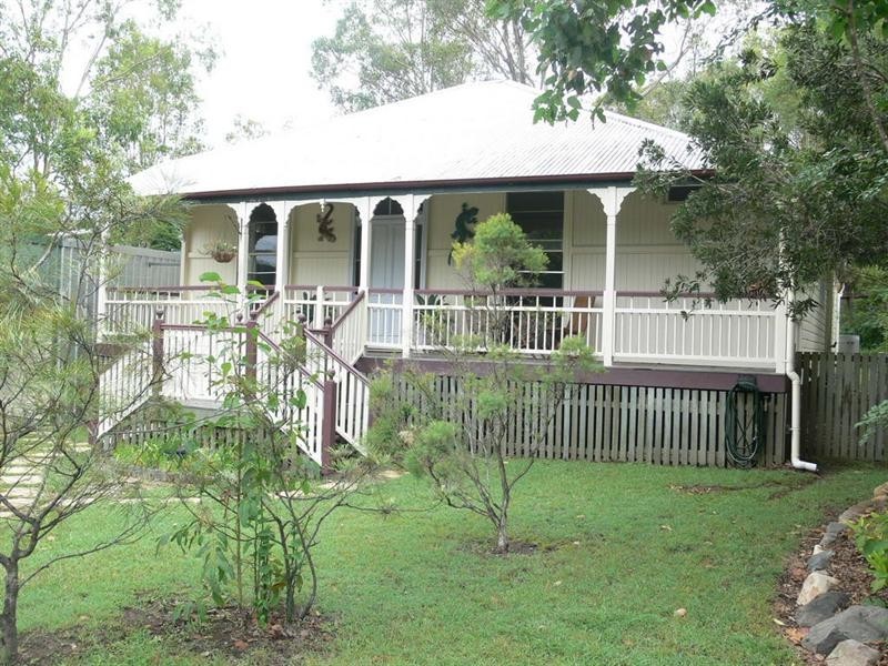 22 Barbour Street, Esk QLD 4312