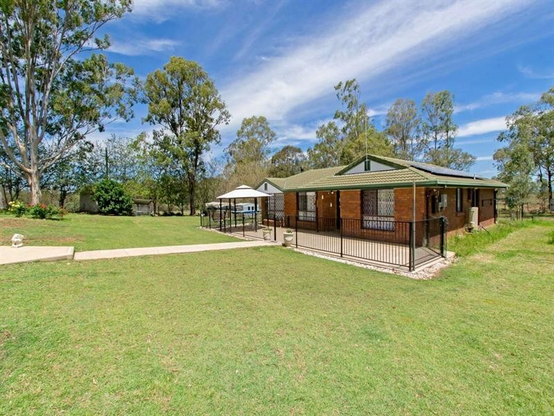 359 Willaura Drive, Mount Hallen QLD 4312