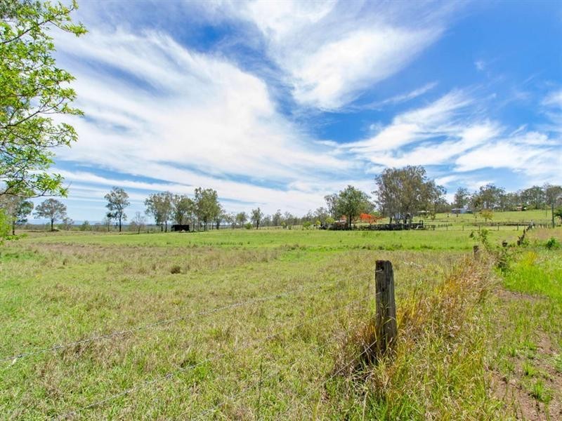 359 Willaura Drive, Mount Hallen QLD 4312