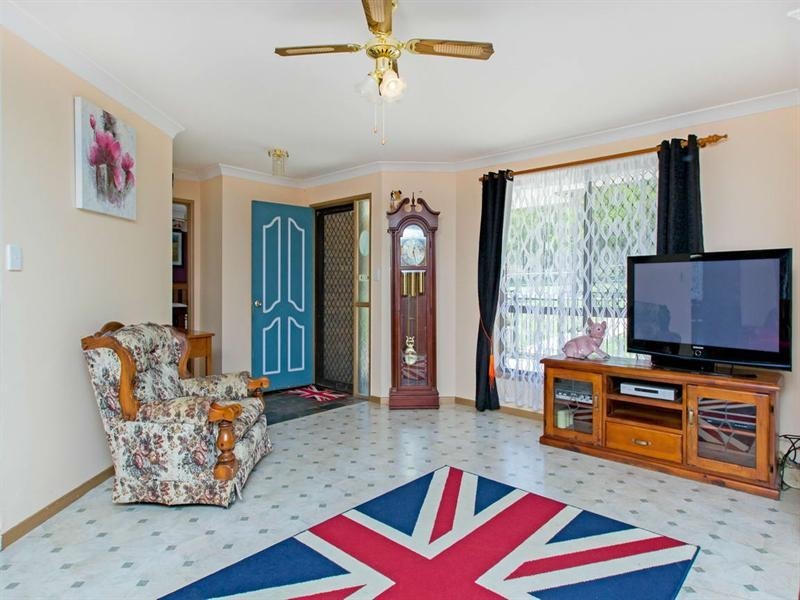359 Willaura Drive, Mount Hallen QLD 4312