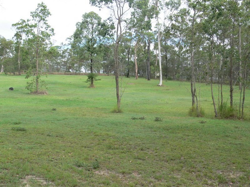 6 Balmoral Court, Mount Hallen QLD 4312