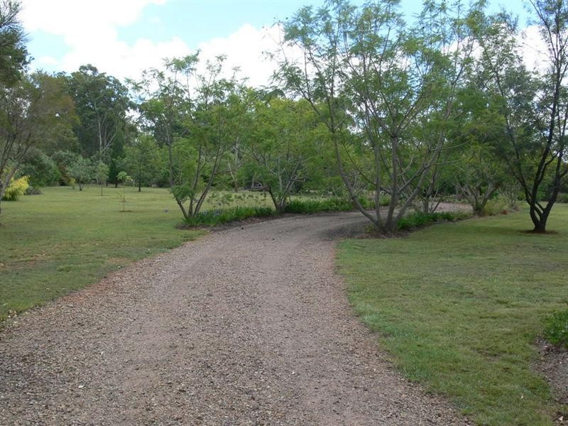 77 Brett Road, Blackbutt QLD 4306