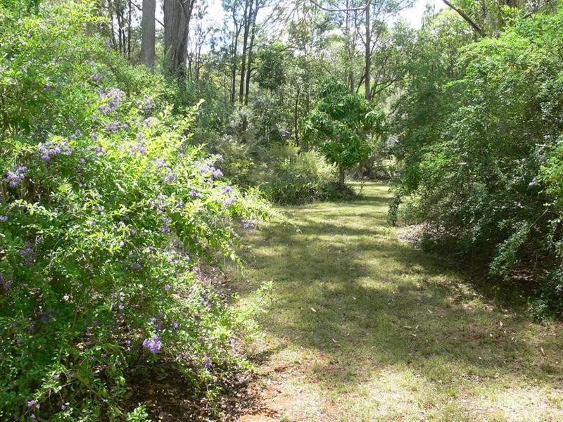 77 Brett Road, Blackbutt QLD 4306