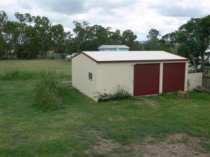21 Dingyarra Street, Toogoolawah QLD 4313