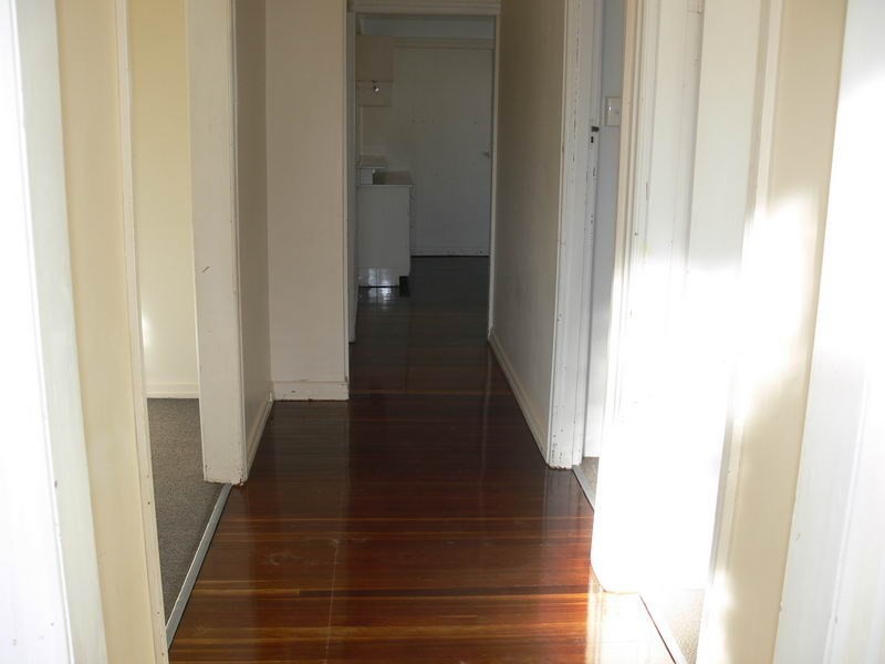 24 Short Street, Esk QLD 4312