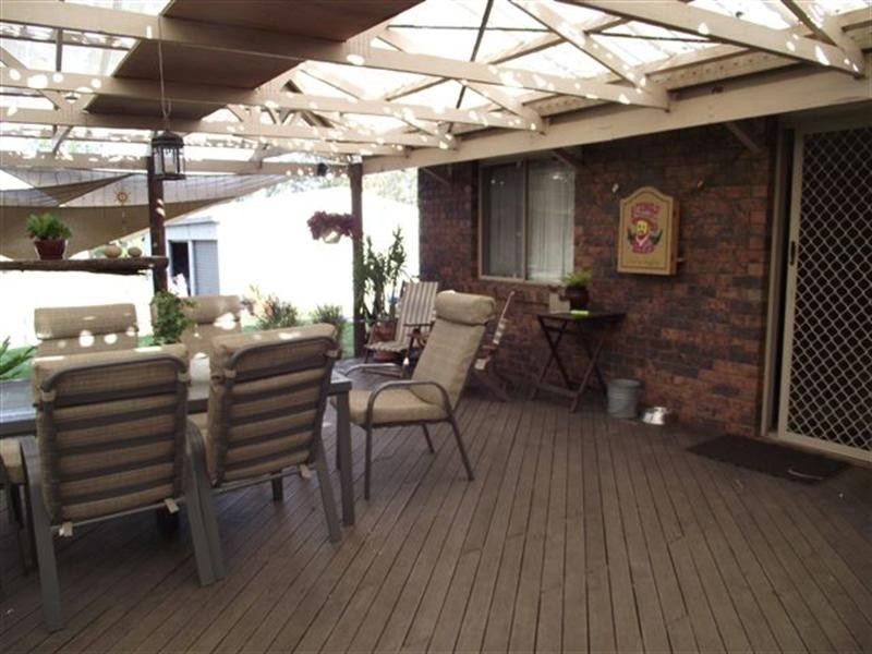 14 Kensington Drive, Withcott QLD 4352