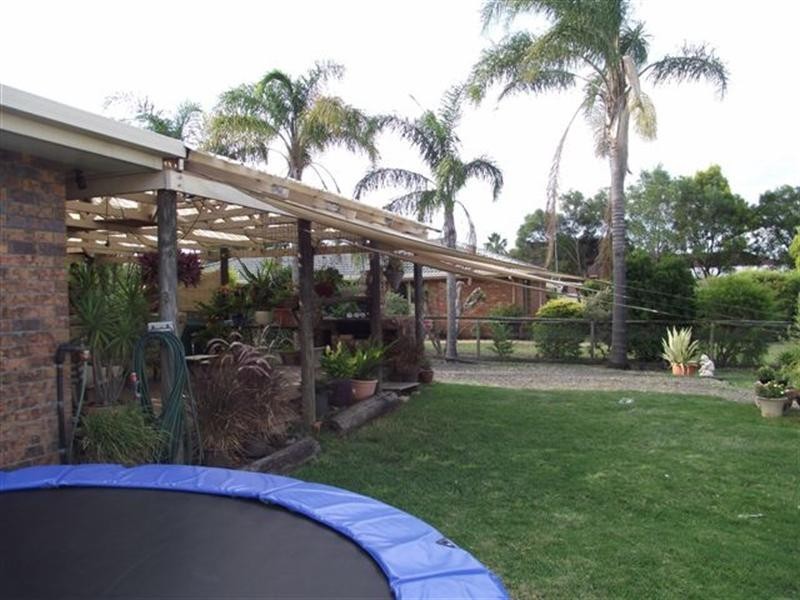 14 Kensington Drive, Withcott QLD 4352