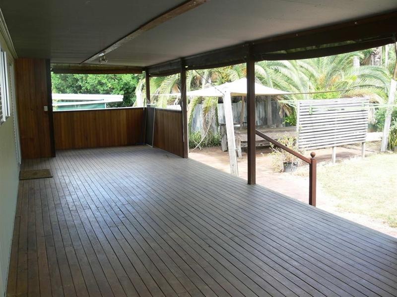 8 Barbour Street, Esk QLD 4312