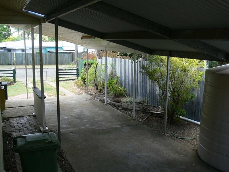 8 Barbour Street, Esk QLD 4312