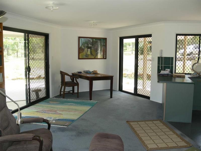 49 Edinburgh Drive, Mount Hallen QLD 4312