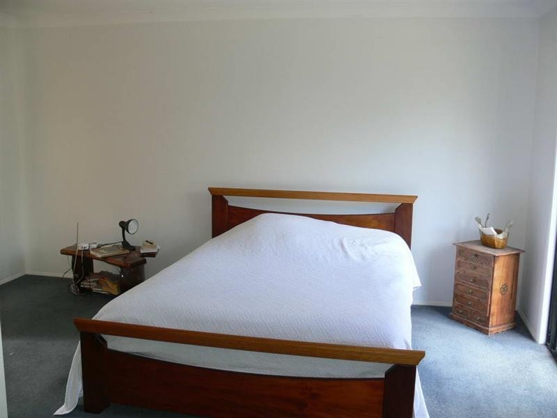 49 Edinburgh Drive, Mount Hallen QLD 4312