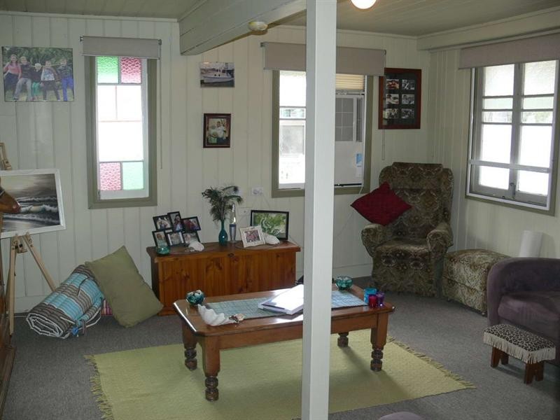 27 Adelaide Street, Esk QLD 4312