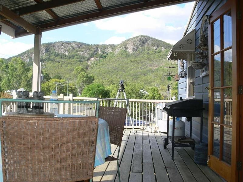 27 Adelaide Street, Esk QLD 4312