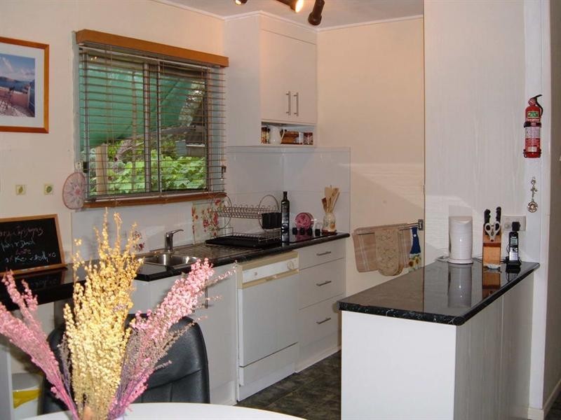 16 Russell Street, Esk QLD 4312