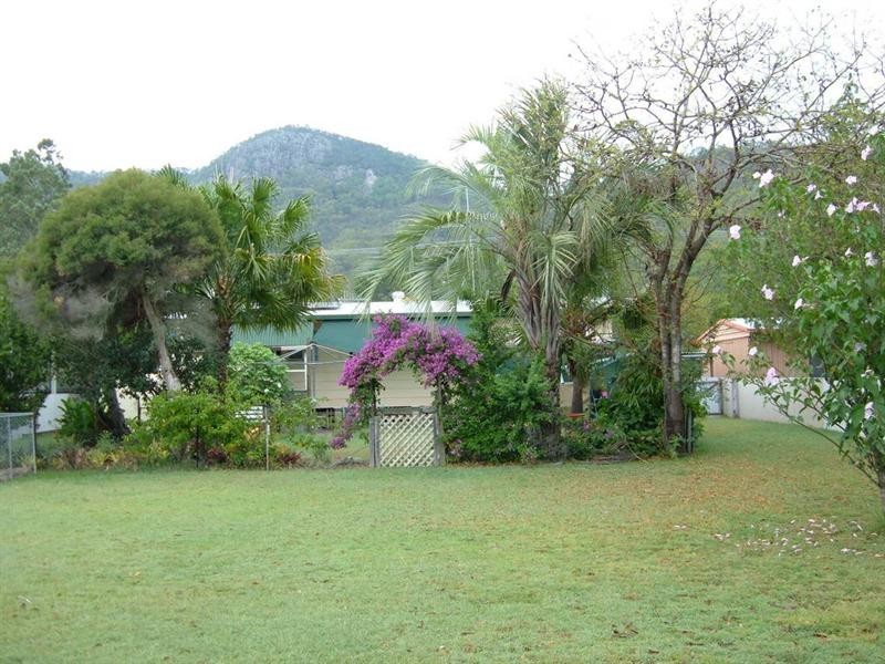 16 Russell Street, Esk QLD 4312