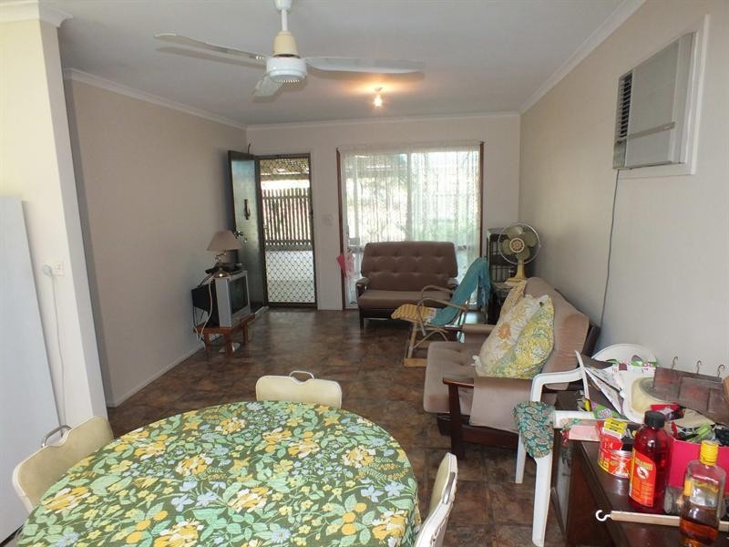 52 Elm Street, Esk QLD 4312