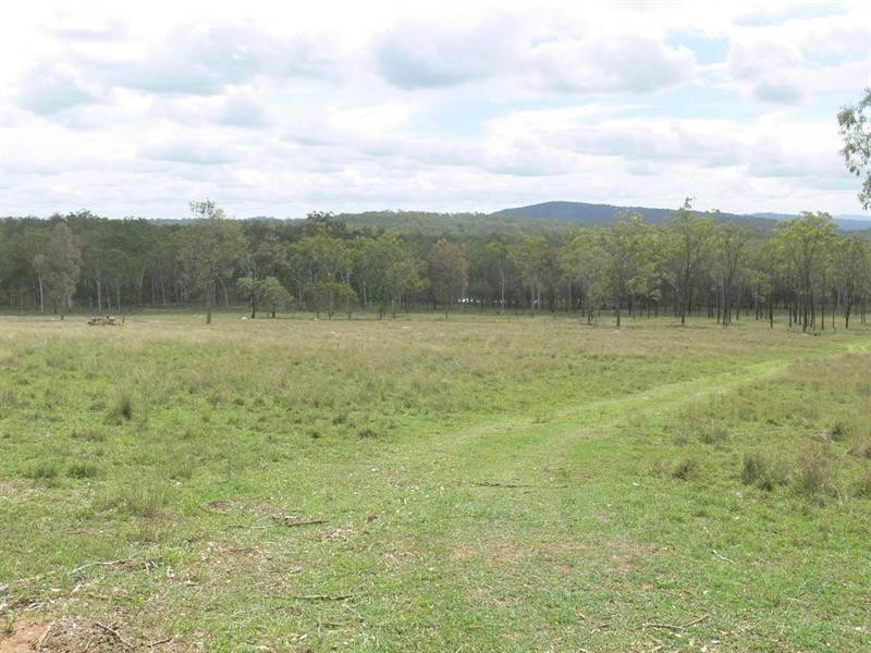 86 Boon Road, Esk QLD 4312