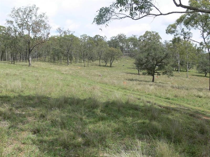 86 Boon Road, Esk QLD 4312
