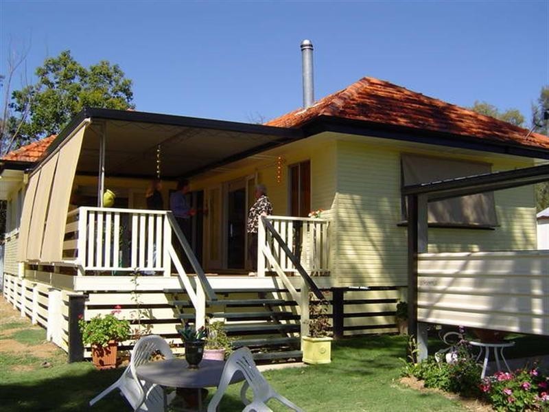 62 East Street, Esk QLD 4312