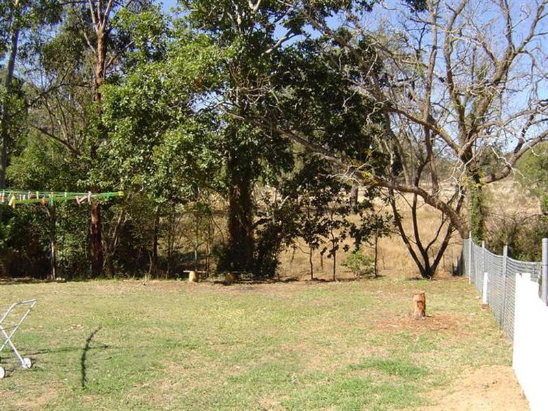 62 East Street, Esk QLD 4312