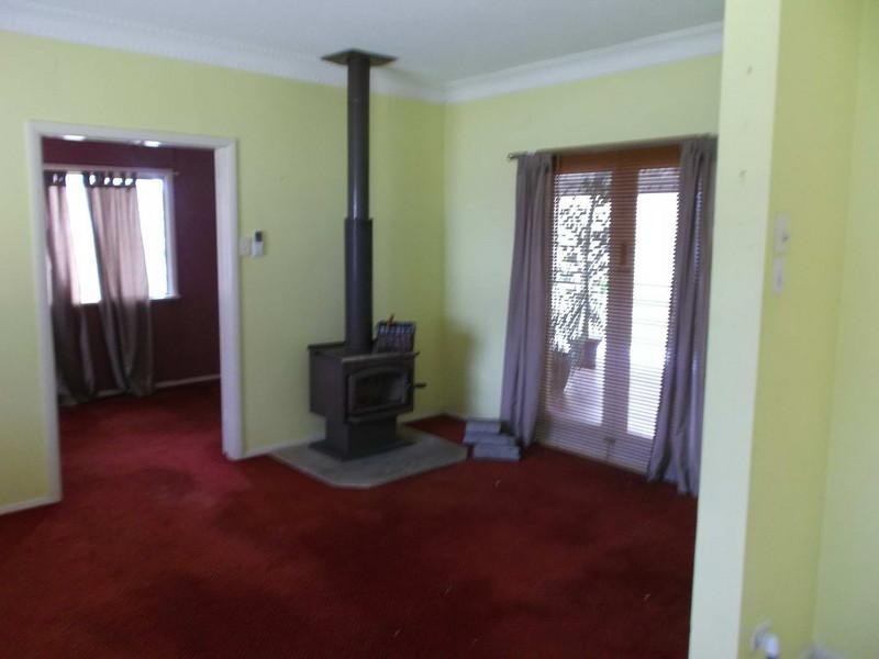 62 East Street, Esk QLD 4312