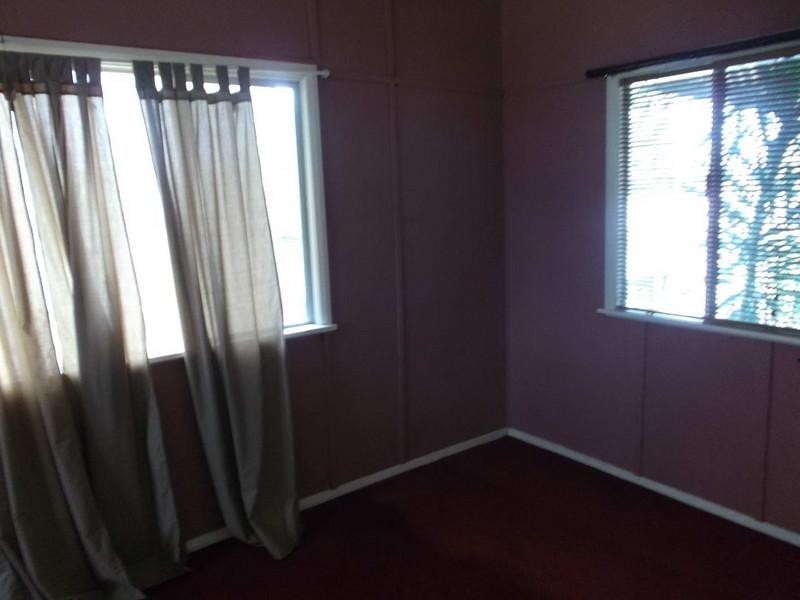 62 East Street, Esk QLD 4312