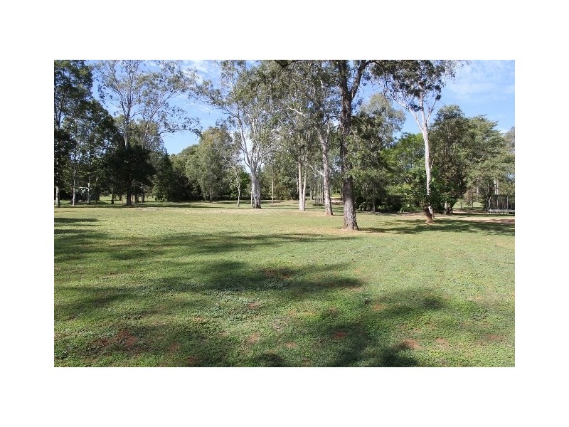 272 Esk Hampton Road, Esk QLD 4312