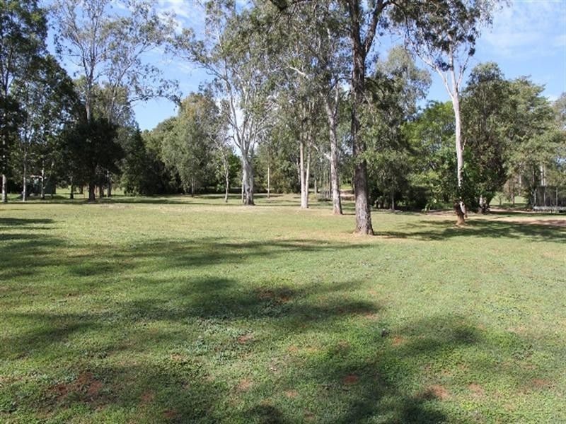 272 Esk Hampton Road, Esk QLD 4312