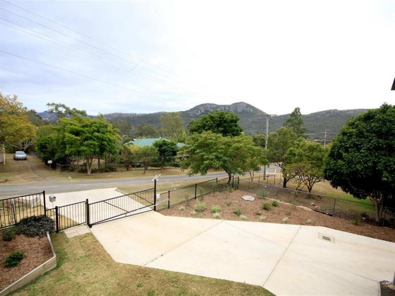44 Elizabeth Street, Esk QLD 4312