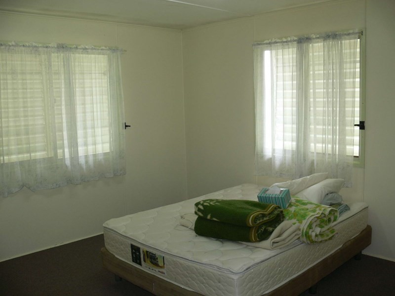 80 East Street, Esk QLD 4312