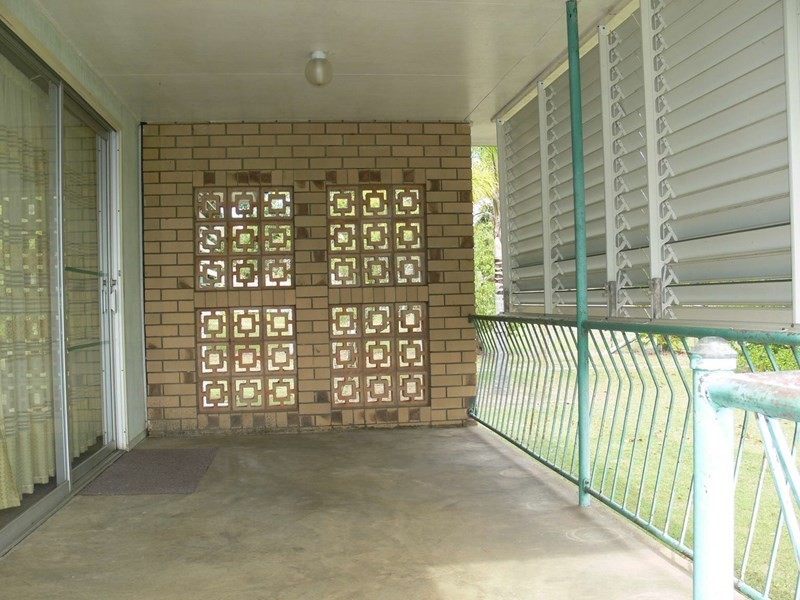 80 East Street, Esk QLD 4312