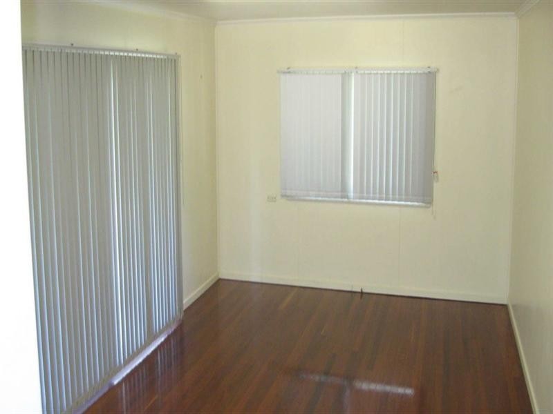 29 Down Street, Esk QLD 4312