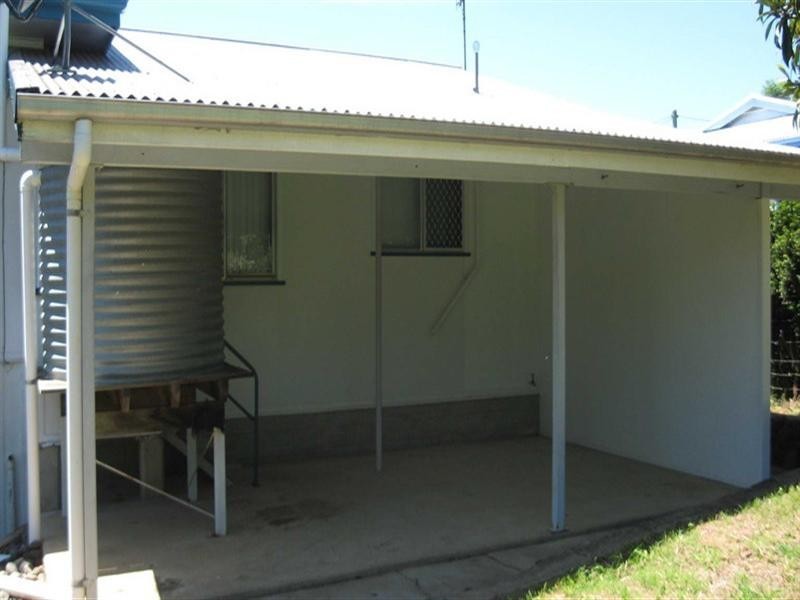 29 Down Street, Esk QLD 4312