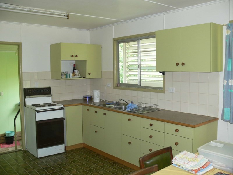 80 East Street, Esk QLD 4312