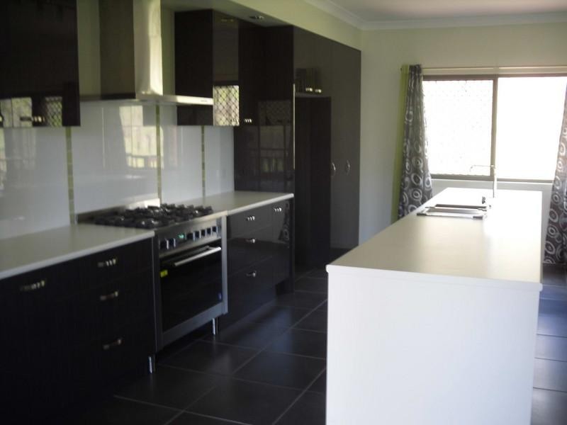 24 Jelica Place, Esk QLD 4312