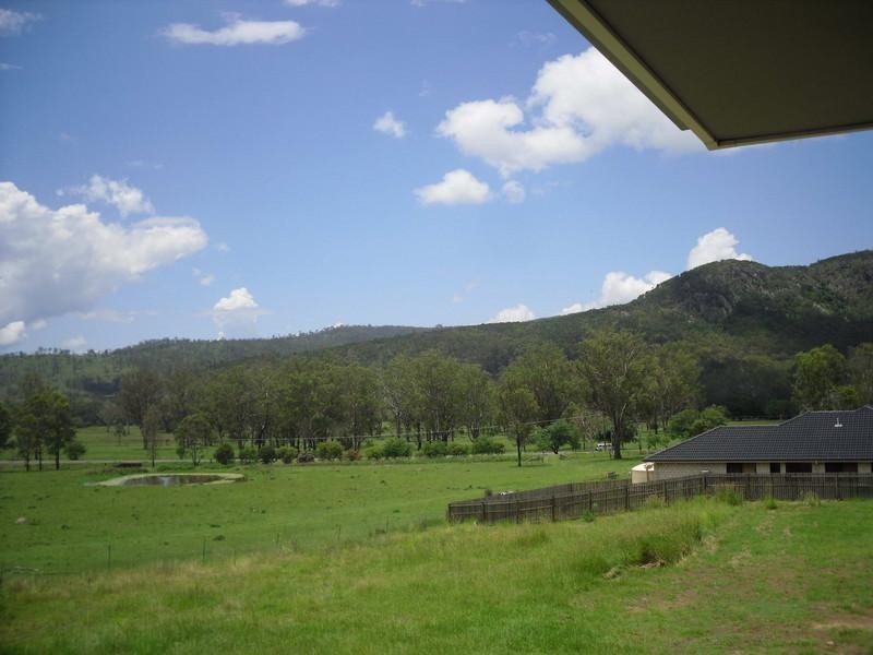 24 Jelica Place, Esk QLD 4312