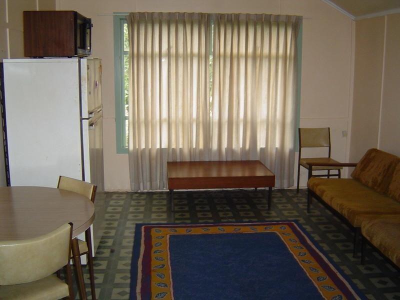 8 First Avenue, Somerset Dam QLD 4312