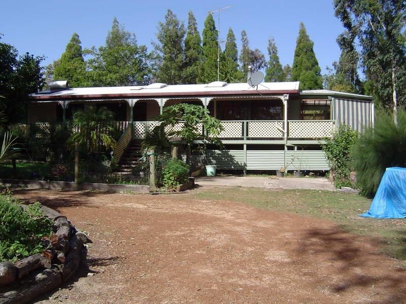 68 Pine Crescent, Esk QLD 4312