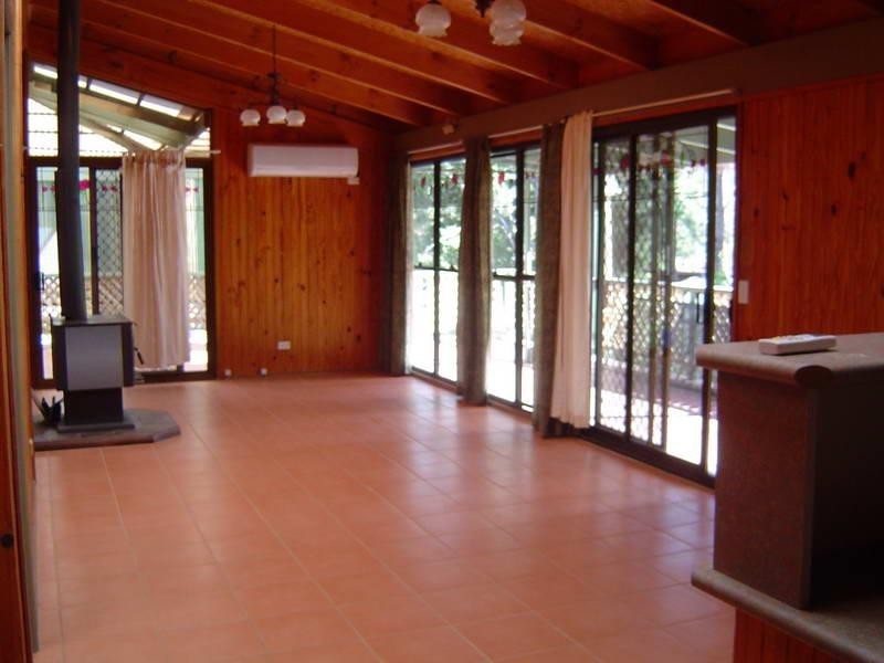 68 Pine Crescent, Esk QLD 4312