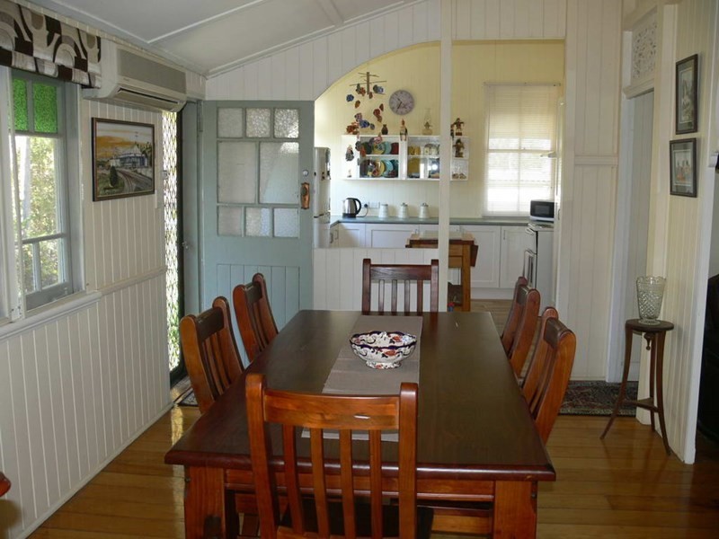 2 Mack Street, Esk QLD 4312