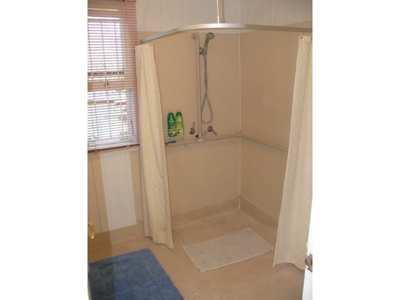 2 Mack Street, Esk QLD 4312