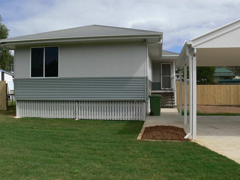 3 Edward Street, Esk QLD 4312