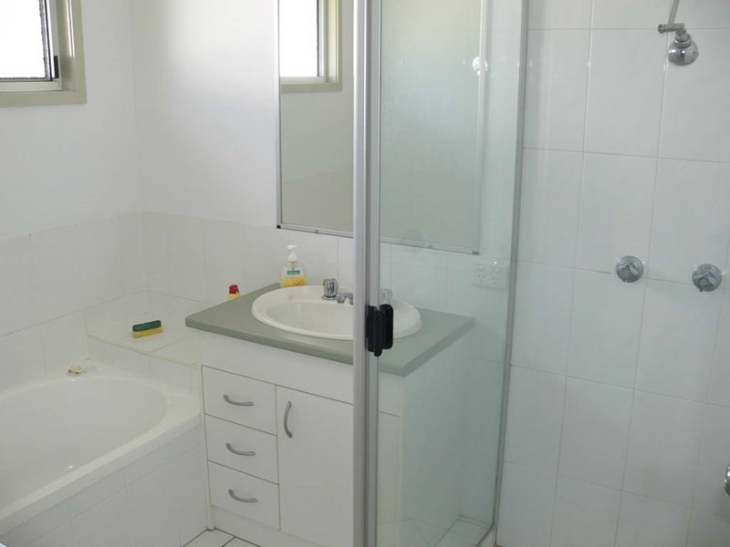 3 Edward Street, Esk QLD 4312